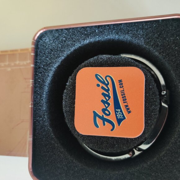 ** Beautiful Fossil Y2 Ladies Stainless Steel Watch W/Crystals** - Picture 3 of 10